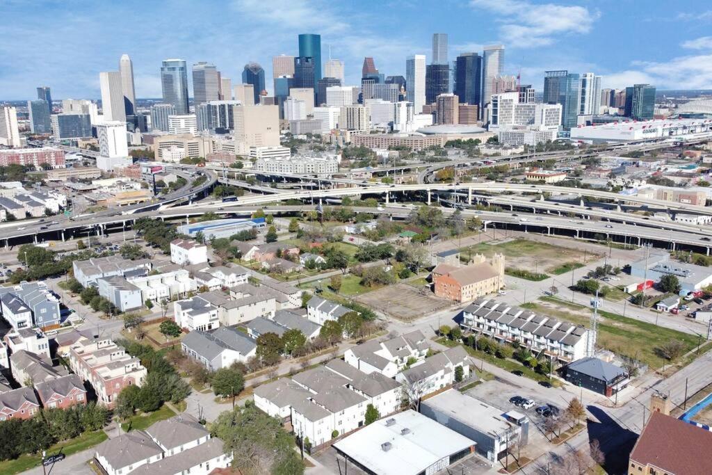 3Br/3.5Ba Three Story East Downtown Townhouse With View Vila Houston Exterior foto